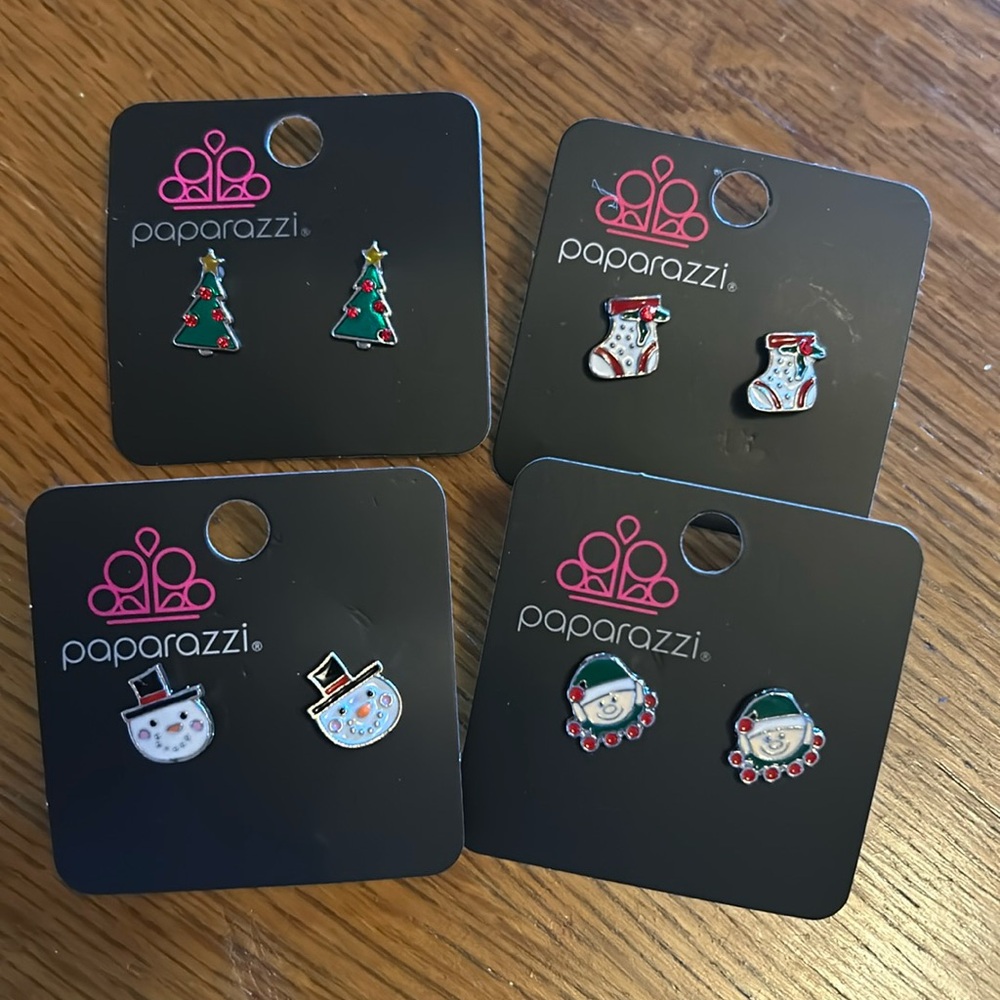 Pack of 4 Christmas earrings